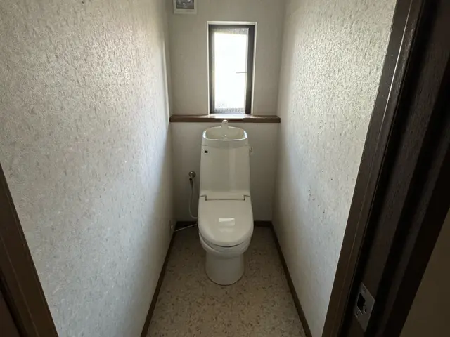 トイレ交換工事、内装リフォームも同時にご依頼可能(^^)サービスの画像