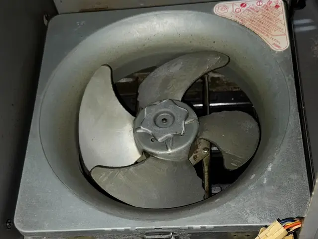 地域密着｜店長訪問｜損害保険加入｜レンジフード(換気扇)クリーニングサービスの画像