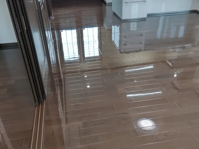 3500件以上の実績！匠の技で床を蘇らせる信頼のプロフェッショナルサービスの画像