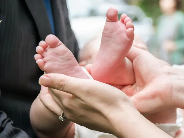 ★当日に数枚の先納品★ママカメラマンの出張撮影★全データも1週間で納品します。サービスの画像