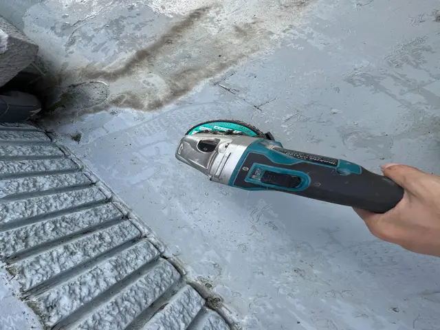 【職人歴10年】お客様の家のベランダや屋上の床を新築同様の綺麗さに変えます！サービスの画像