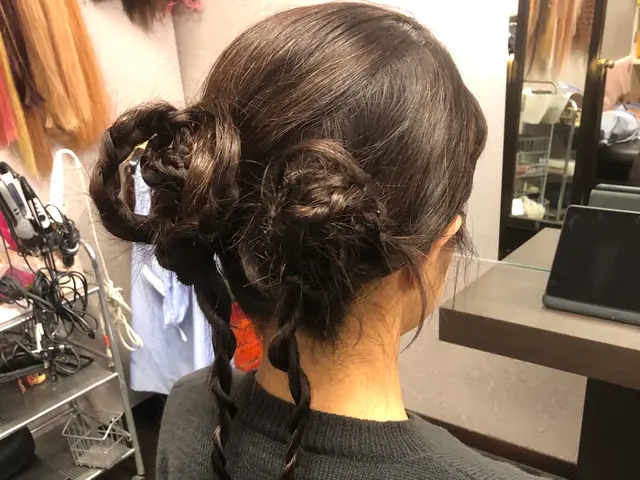 美容師が行う出張ヘアメイク