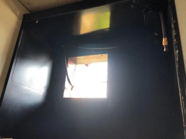 【業歴14年の経験と実績】作業外注なし完全自社対応！安心の損害保険加入店サービスの画像