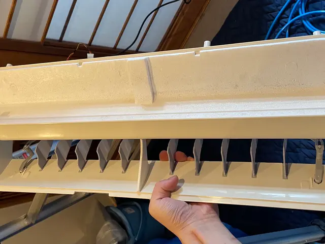 分解洗浄で綺麗にします！！電気工事資格保有+メーカー勤務の私がお伺いします！！サービスの画像