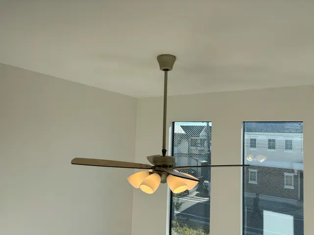 天井が高くてお困りな方、是非一度ご相談下さいサービスの画像