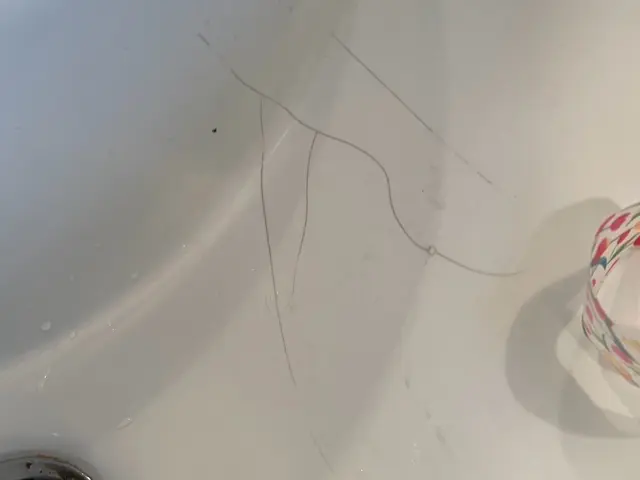 洗面ボールの欠け、ヒビ割れ直しますサービスの画像