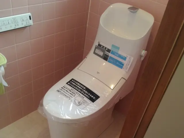 トイレリフォーム得意です　ついでに壁紙　床材張替えがお得！　任せて安心　自社施工サービスの画像