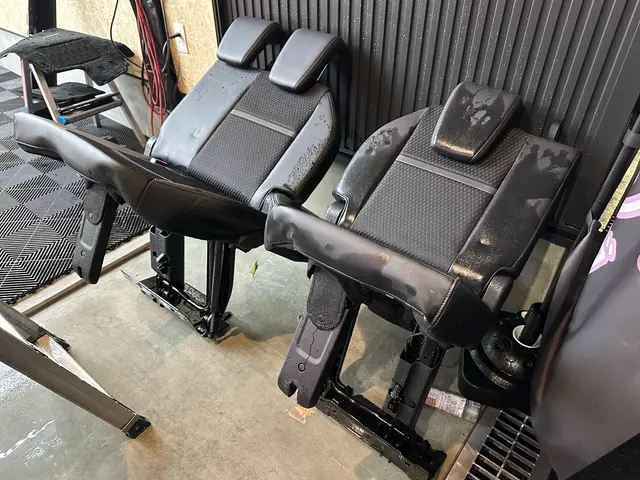 ★Car beauty salon  ROUTE1★車内クリーニング・オゾン消臭サービスの画像