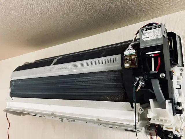 業界歴９年の分解洗浄でエアコン効率アップ/お掃除機能付も全メーカー対応可能！サービスの画像