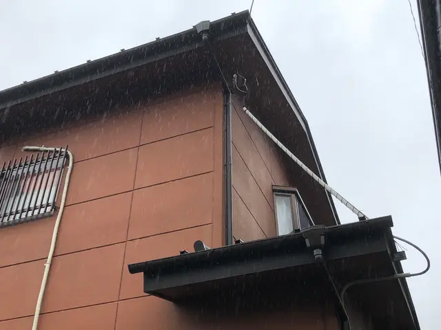 雨樋、屋根外壁修繕専門店！保険加入済み◎火災保険活用可能　なんでもご相談くださいサービスの画像