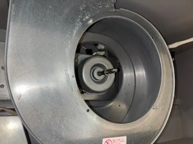 [夫婦で対応します♪]  ♦お手入れが大変な油汚れや水垢もスッキリ♪サービスの画像