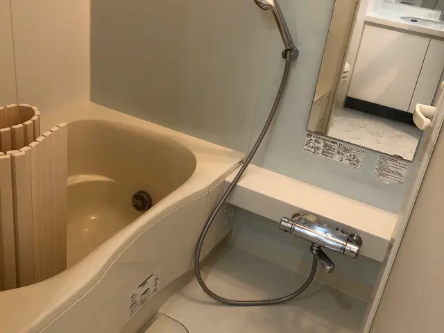 【除菌してから入退室します】鏡の鱗取り、エプロン内部無料！キャッシュレス対応！サービスの画像