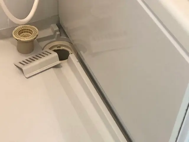 【除菌してから入退室します】鏡の鱗取り、エプロン内部無料！キャッシュレス対応！サービスの画像