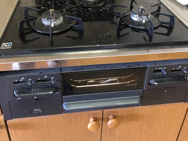 ⌈キッチンクリーニング⌋★頑固な油汚れ★シンクから五徳までキレイ！サービスの画像