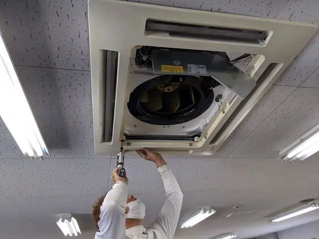 ☆天井埋め込みエアコン専門☆   自宅埋込　接骨院等☆実績あり☆ インボイス対応サービスの画像