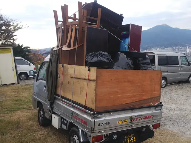 【不要品回収・軽トラック積み放題・回収物分別不要】☆女性スタッフ・２４時間対応可サービスの画像