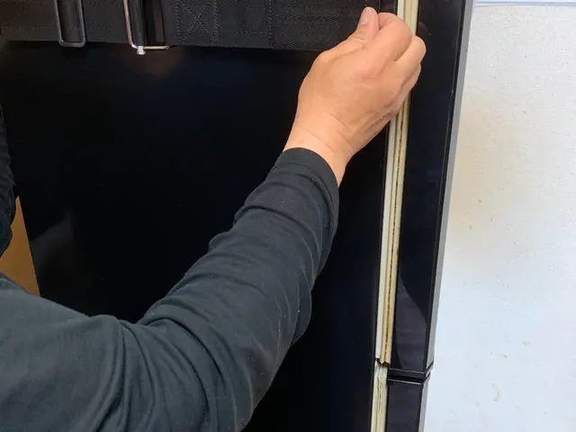 ★家具に傷をつけない固定★24年の実績★県の振動実験済みのオリジナル器具を使用サービスの画像