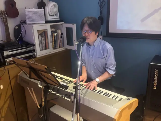 30年以上の実績を誇る青柳ゲンダユウのピアノ生演奏であなたの歌声を最高の思い出に