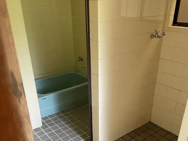 水垢・カビ徹底除去！浴室クリーニング（駐車場無料）サービスの画像