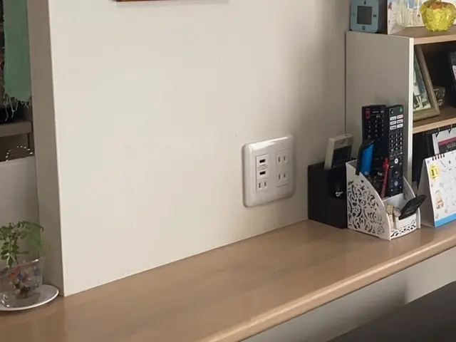 【神戸 北区 発】エアコン用 専用配線工事 です ブレーカーとコンセントを増設。サービスの画像