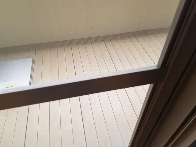 網戸とサッシも込みです！ハウスクリーニング士が伺います☆ベランダセットがお得♪サービスの画像