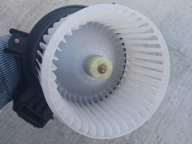 カーエアコン徹底洗浄サービスの画像