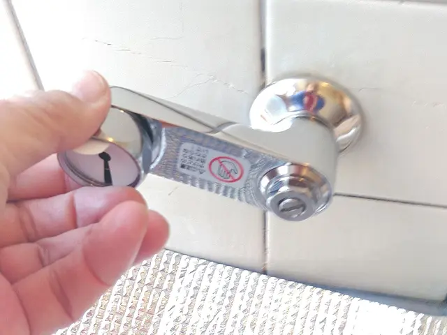 サーモスタット交換致しますサービスの画像