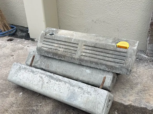 不用な車止め（パーキングブロック）の撤去致します！サービスの画像