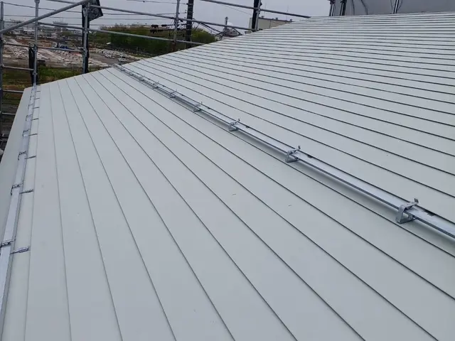 屋根工事カバーサービスの画像