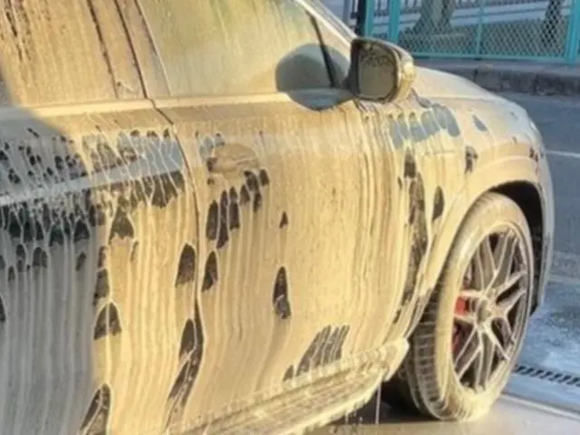 【プロが真心こめて洗車します】☆年中無休　☆完全自社対応【代車無料貸出し】サービスの画像