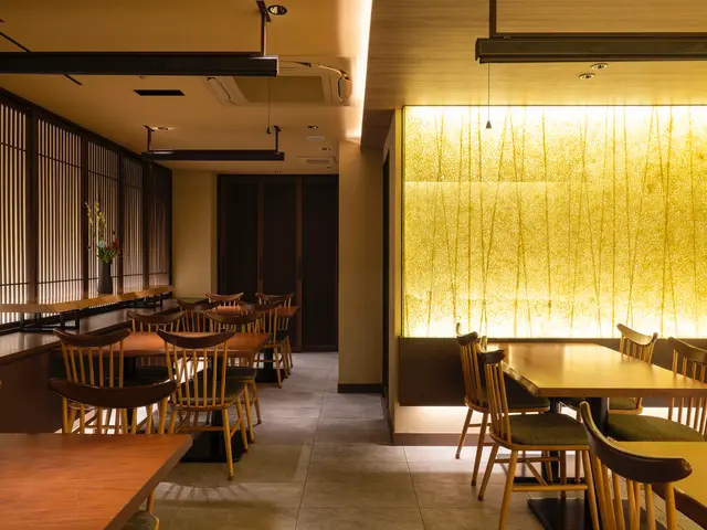 【宣材写真撮影6000人以上】店長が作り出す自然で魅力的な表情を引き出す出張撮影サービスの画像