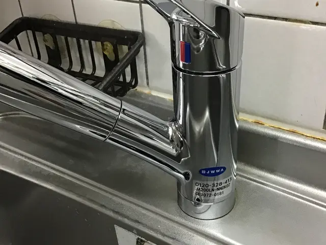 【即対応1、2月NEWな蛇口気持ちいい！】☆ネット購入蛇口OK！安心☆☆☆3星サービスの画像