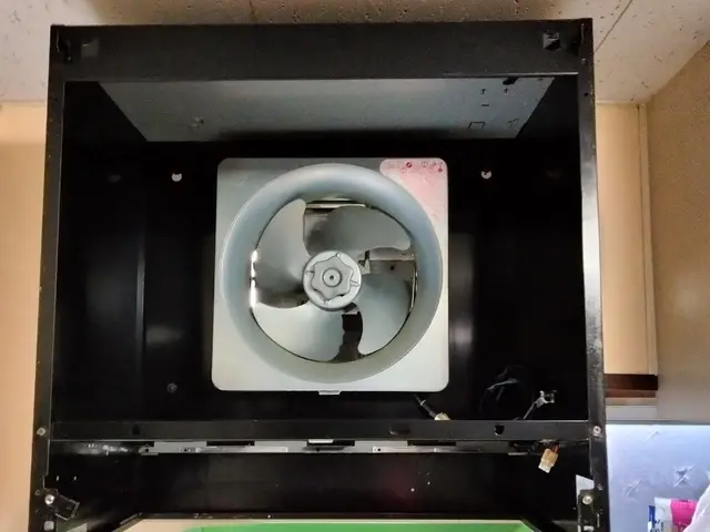 【しつこい油を完全除去】油匂いもなくなりピカピカ♪吸い込み抜群！節電にも！サービスの画像