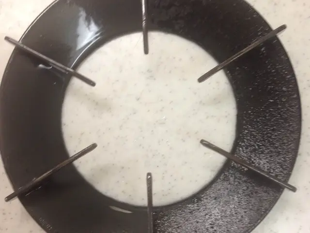 10月限定キッチン丸ごと。中々普段手が届かない場所などクリーニングお任せくださいサービスの画像