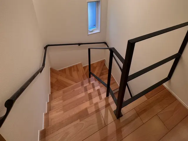 手すり取り付け◎業歴25年の経験と実績を持つ当店にお任せください！サービスの画像