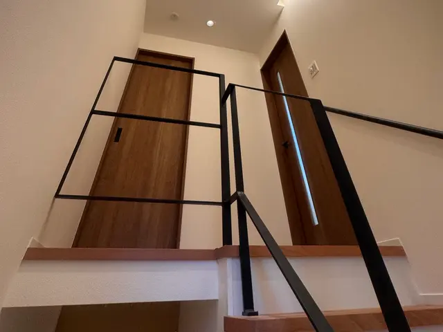 手すり取り付け◎業歴25年の経験と実績を持つ当店にお任せください！サービスの画像