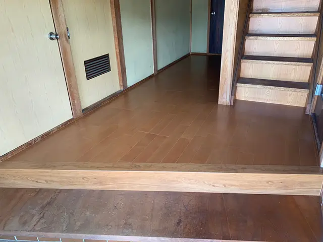 ※必ず現地確認･見積りをさせて頂きます。　痛んだ床もまるで新築の時のようにサービスの画像