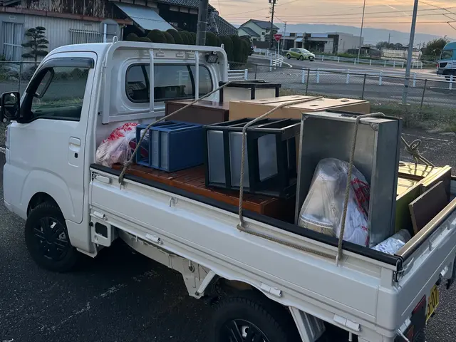 ★女性スタッフのみ対応可能★不用品分別不用★　エアコン取り外し無料★経歴3年★サービスの画像