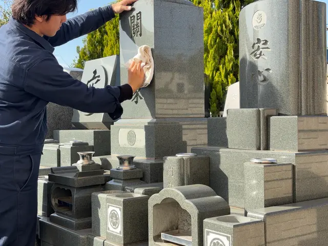 江戸時代から続く代々墓を持つからこそ分かる墓掃除★仏花◎剪定◎草毟り◎線香費込★サービスの画像