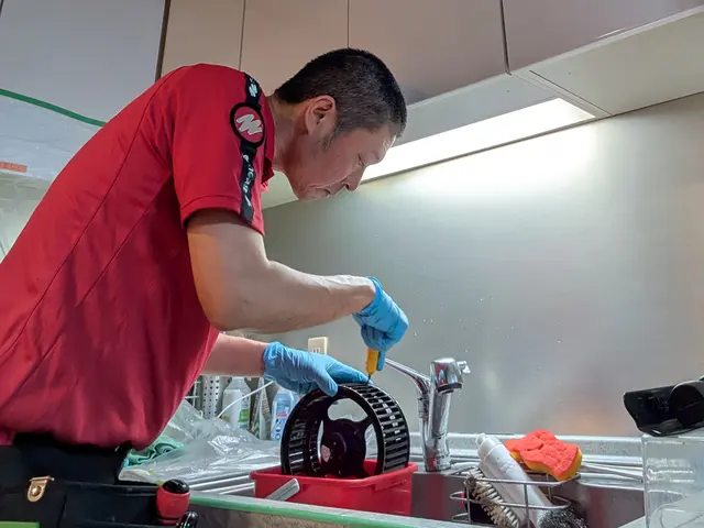 レンジフード内部の頑固な油汚れもKIREIにいたしますサービスの画像