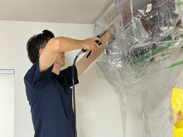 ★専用高圧洗浄機を使ったエアコンクリーニング★       【12月予約受付◎】サービスの画像