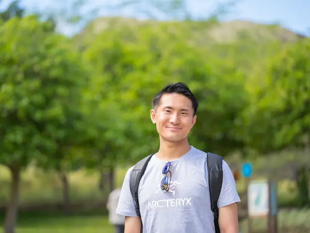 日中通訳なら当店にお任せください！専門的な通訳、同時通訳等、多数実績ございます！サービスの画像