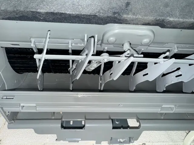 今年の夏を気持ち良く！◎ヤニ、カビ、油汚れ全てスッキリ分解洗浄し汚れを駆逐◎サービスの画像