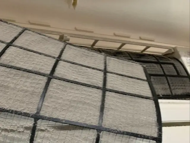 ソクリのエアコンクリーニングは高圧洗浄！18Lの水を高圧で注ぎ圧倒的な洗浄力。サービスの画像