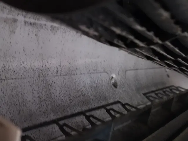 ソクリのエアコンクリーニングは高圧洗浄！18Lの水を高圧で注ぎ圧倒的な洗浄力。サービスの画像