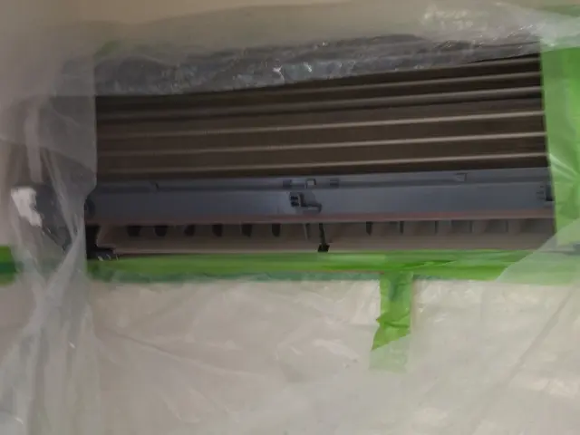 ソクリのエアコンクリーニングは高圧洗浄！18Lの水を高圧で注ぎ圧倒的な洗浄力。サービスの画像