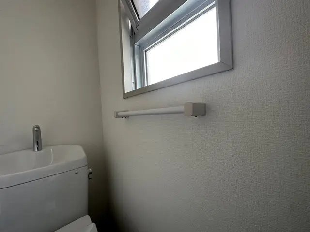 タオルハンガーの交換・取り付けさせていただきます。サービスの画像