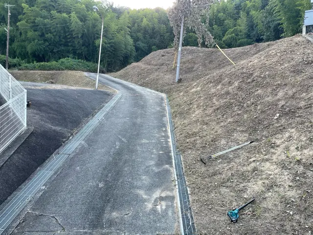 【刈りにくい場所まで丁寧に！】対応地域以外も対応可能！サービスの画像