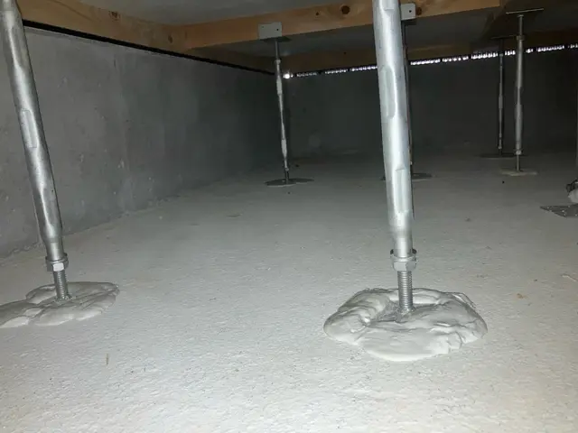 ◎床鳴り◎床の沈み　当店にご相談ください。◎現地調査後お見積もり　※一階に限るサービスの画像