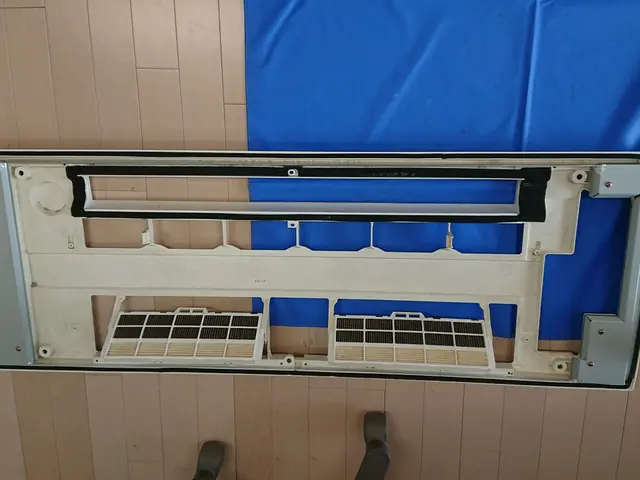 《古くても大丈夫》汚れに対応したエコ洗剤と強力洗浄剤を併用し汚れとカビを徹底除去サービスの画像